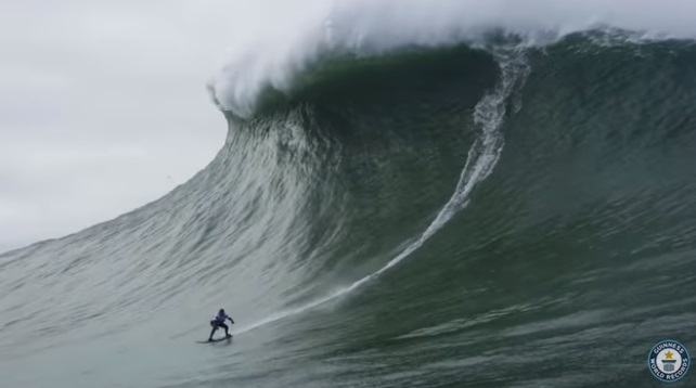 Guinness Book Of World Records : Largest Wave Ever Surfed!